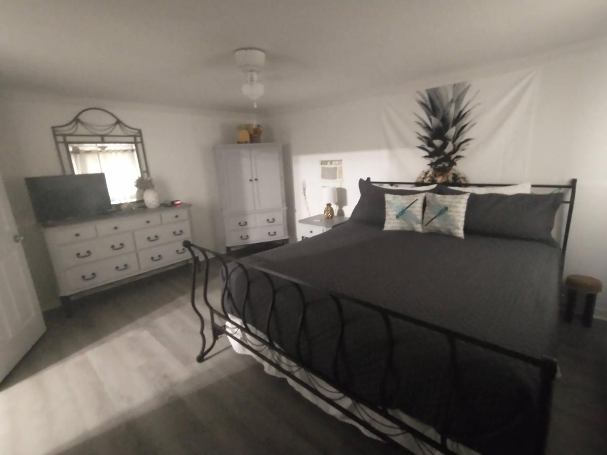 Welcome To Pineapple House! Pensacola Luaran gambar